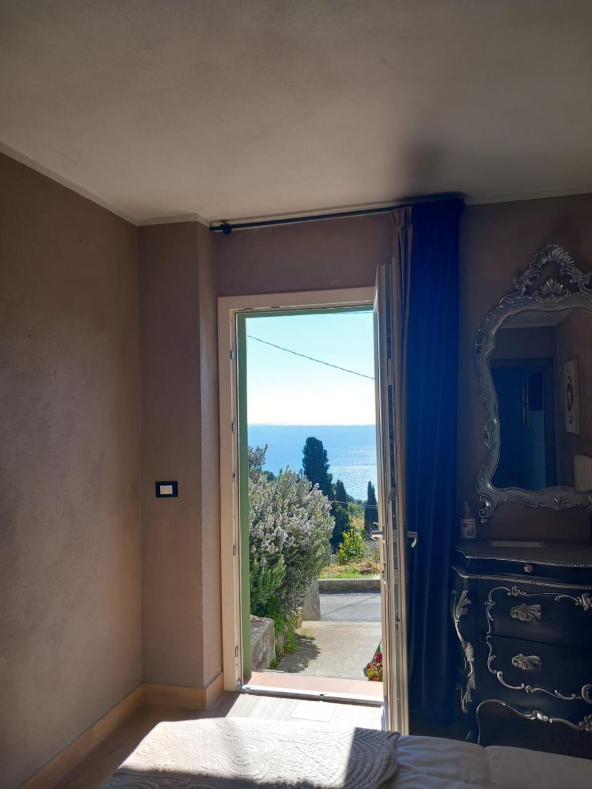 Dolci Risvegli Appartamento Vista Mare Ventimiglia Phòng bức ảnh